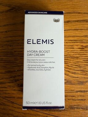 ELEMIS Hydra-Boost Day Cream White and Navy Packaging